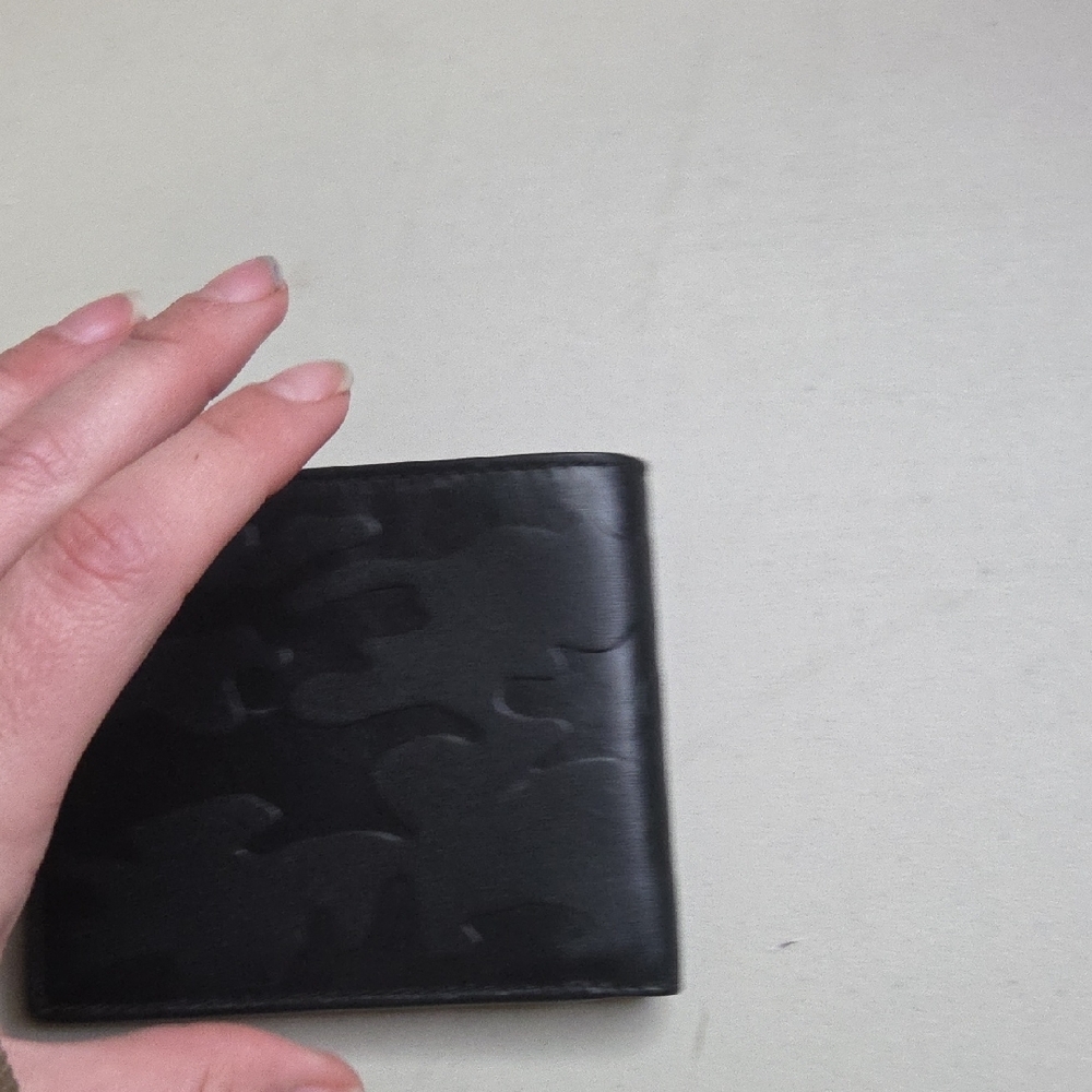 Michael Kors Camouflage Black Leather Wallet - Picture 4 of 5